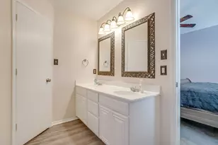 938 Jacobs Crossing Ct, Burleson, TX 76028 - Photo 20