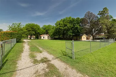 313 N Roe Street, White Settlement, TX 76108 - Photo 1