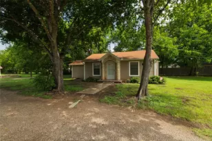313 N Roe St, White Settlement, TX 76108 - Photo 2
