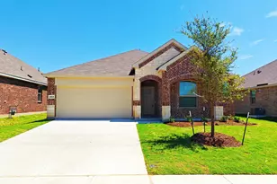 8404 Honeylocust St, McKinney, TX 75071 - Photo 2
