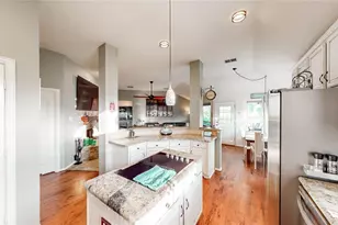 104 Island Cir, Shady Shores, TX 76208 - Photo 12