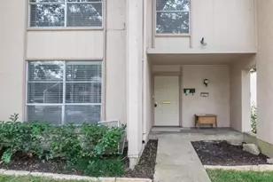 317 Valley Park Dr, Garland, TX 75043 - Photo 2
