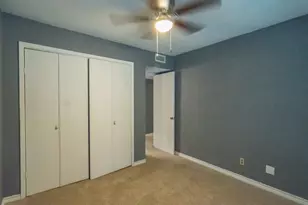 317 Valley Park Dr, Garland, TX 75043 - Photo 16