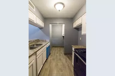317 Valley Park Drive, Garland, TX 75043 - Photo 10