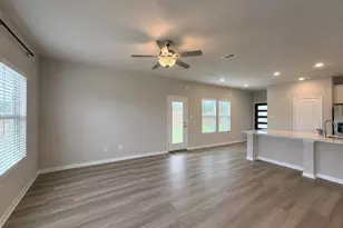 205 Greenbriar Dr, Princeton, TX 75071 - Photo 4