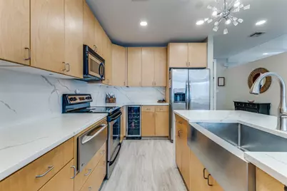 1505 Elm Street #1101, Dallas, TX 75201 - Photo 8