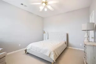 1027 Sir Lancelot Cir, Lewisville, TX 75056 - Photo 30