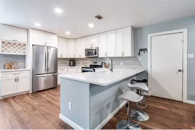 148 Triumph Road, Dallas, TX 75241 - Photo 2