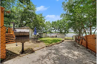 1152 W Lake Drive, Weatherford, TX 76087 - Photo 24