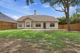 105 Dorsett Dr, Irving, TX 75063 - Photo 38