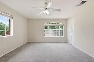 105 Dorsett Dr, Irving, TX 75063 - Photo 34