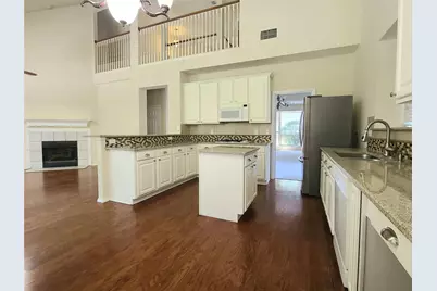 105 Dorsett Drive, Irving, TX 75063 - Photo 8