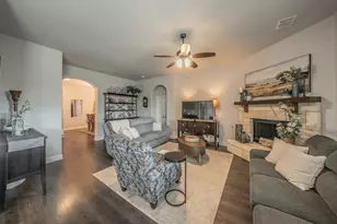 1036 Kingston Dr, Godley, TX 76044 - Photo 20
