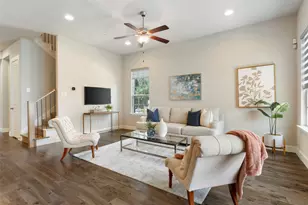 1036 Gardenia St, Carrollton, TX 75007 - Photo 4