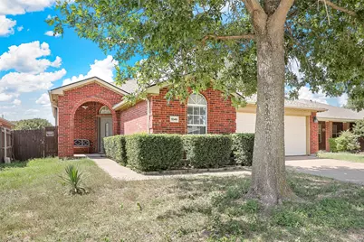 1046 Port Isabel Drive, Little Elm, TX 75068 - Photo 2