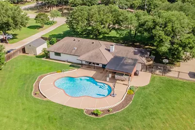 224 Bob White Trail, Burleson, TX 76028 - Photo 2