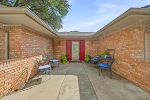 1335 N Lydia St, Stephenville, TX 76401 - Photo 2