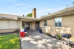 3750 Ridgeoak Way, Farmers Branch, TX 75244 - Photo 22