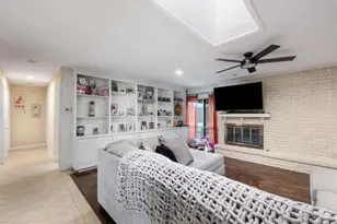 3750 Ridgeoak Way, Farmers Branch, TX 75244 - Photo 4