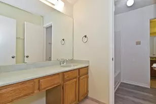 6014 Parkmeadow Dr, Arlington, TX 76018 - Photo 32