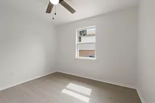 2024 Oakmeadow St, Bedford, TX 76021 - Photo 18