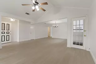 2024 Oakmeadow St, Bedford, TX 76021 - Photo 10