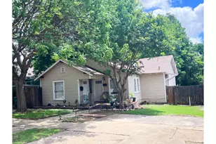 1801 Belle Pl, Fort Worth, TX 76107 - Photo 2
