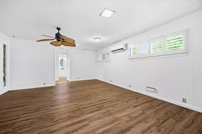 110 W Crockett Street, Wolfe City, TX 75496 - Photo 20