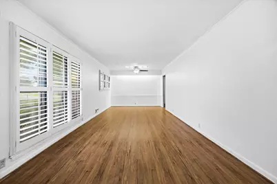 110 W Crockett Street, Wolfe City, TX 75496 - Photo 10