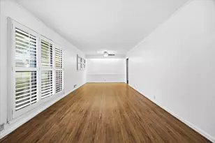 110 W Crockett St, Wolfe City, TX 75496 - Photo 10