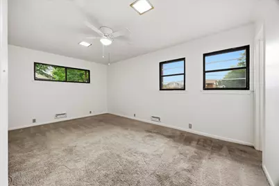 110 W Crockett Street, Wolfe City, TX 75496 - Photo 18