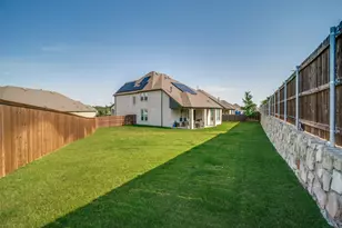 185 Ivy Pkwy, Van Alstyne, TX 75495 - Photo 2