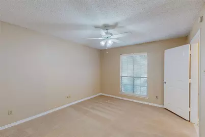 1912 N Irving Heights Drive, Irving, TX 75061 - Photo 32