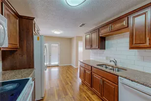 1912 N Irving Heights Dr, Irving, TX 75061 - Photo 18