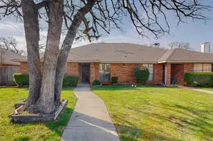 1904 N Irving Heights Dr, Irving, TX 75061 - Photo 1