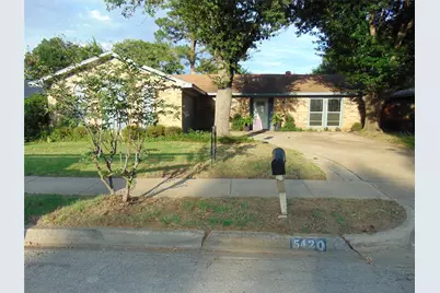 5420 Kings Manor Drive, Lake Dallas, TX 75065 - Photo 2
