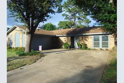 5420 Kings Manor Drive, Lake Dallas, TX 75065 - Photo 4