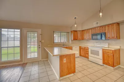 9314 Shipman Street, Rowlett, TX 75088 - Photo 6