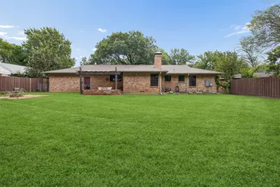 619 Kingston Drive, Irving, TX 75061 - Photo 4