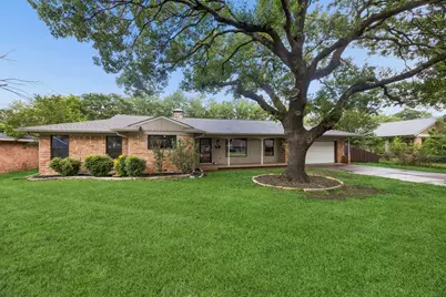 619 Kingston Drive, Irving, TX 75061 - Photo 2