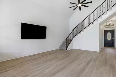 6107 Grande Cove Court, Granbury, TX 76049 - Photo 8