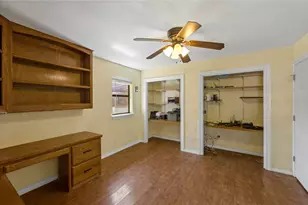 509 NW Mound St, Burleson, TX 76028 - Photo 24