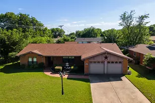 509 NW Mound St, Burleson, TX 76028 - Photo 1