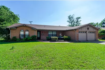 509 NW Mound Street, Burleson, TX 76028 - Photo 2