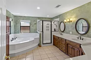 509 NW Mound St, Burleson, TX 76028 - Photo 18