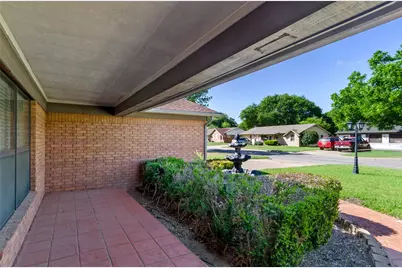 509 NW Mound Street, Burleson, TX 76028 - Photo 4