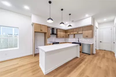 816 Lambert Street, Dallas, TX 75203 - Photo 6