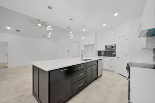 4808 Sunshine Dr, Fort Worth, TX 76105 - Photo 10
