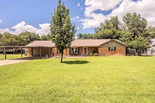 5004 Blackstone Dr, River Oaks, TX 76114 - Photo 1
