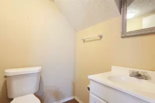 220 Village N Dr, Richardson, TX 75081 - Photo 8
